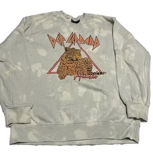 Def Leppard Green Leopard Graphic Crewneck Sweatshirt, L